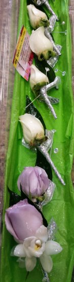 1 boutonniere rose - Click Image to Close